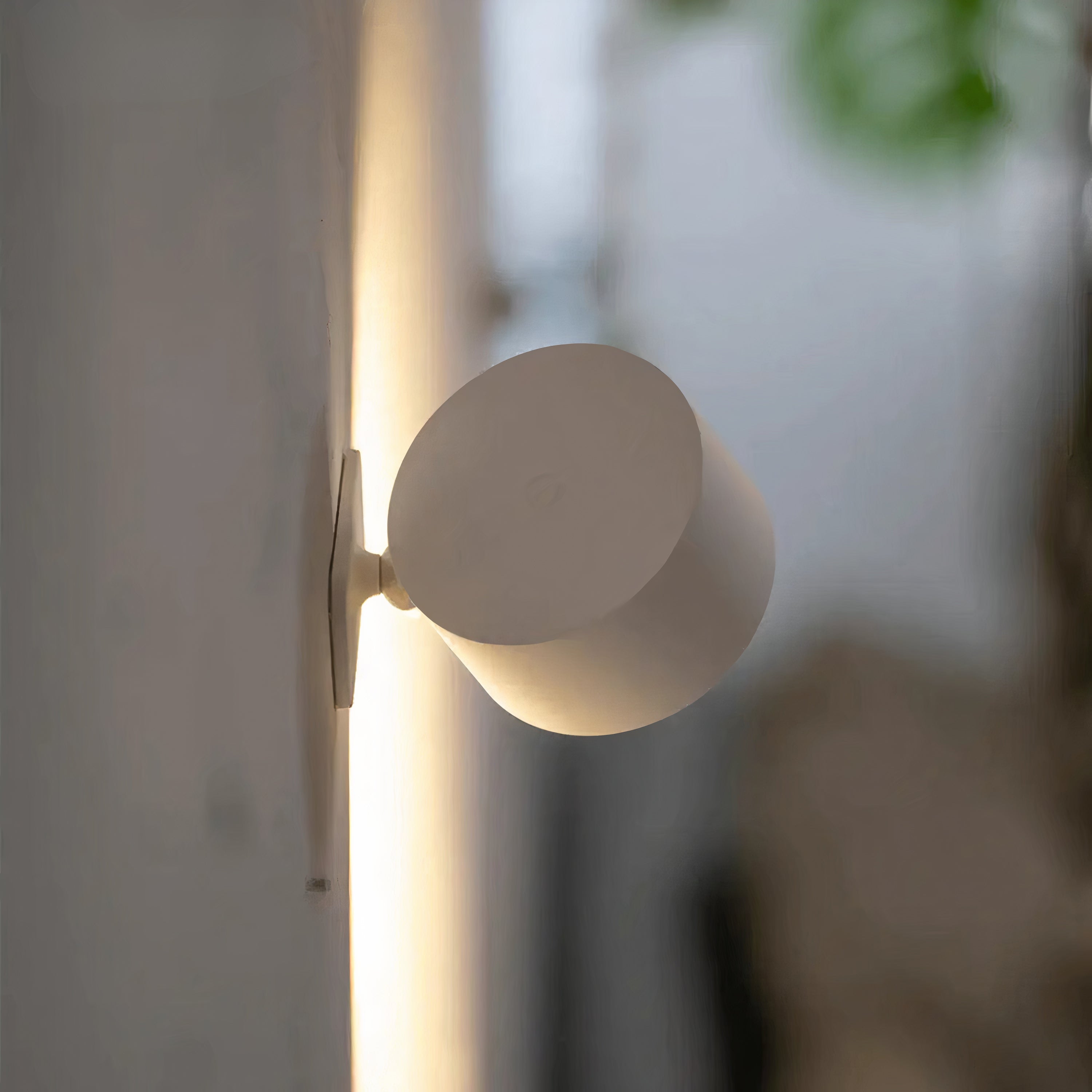 Wireless Rechargeable 360° Wall Lamp
