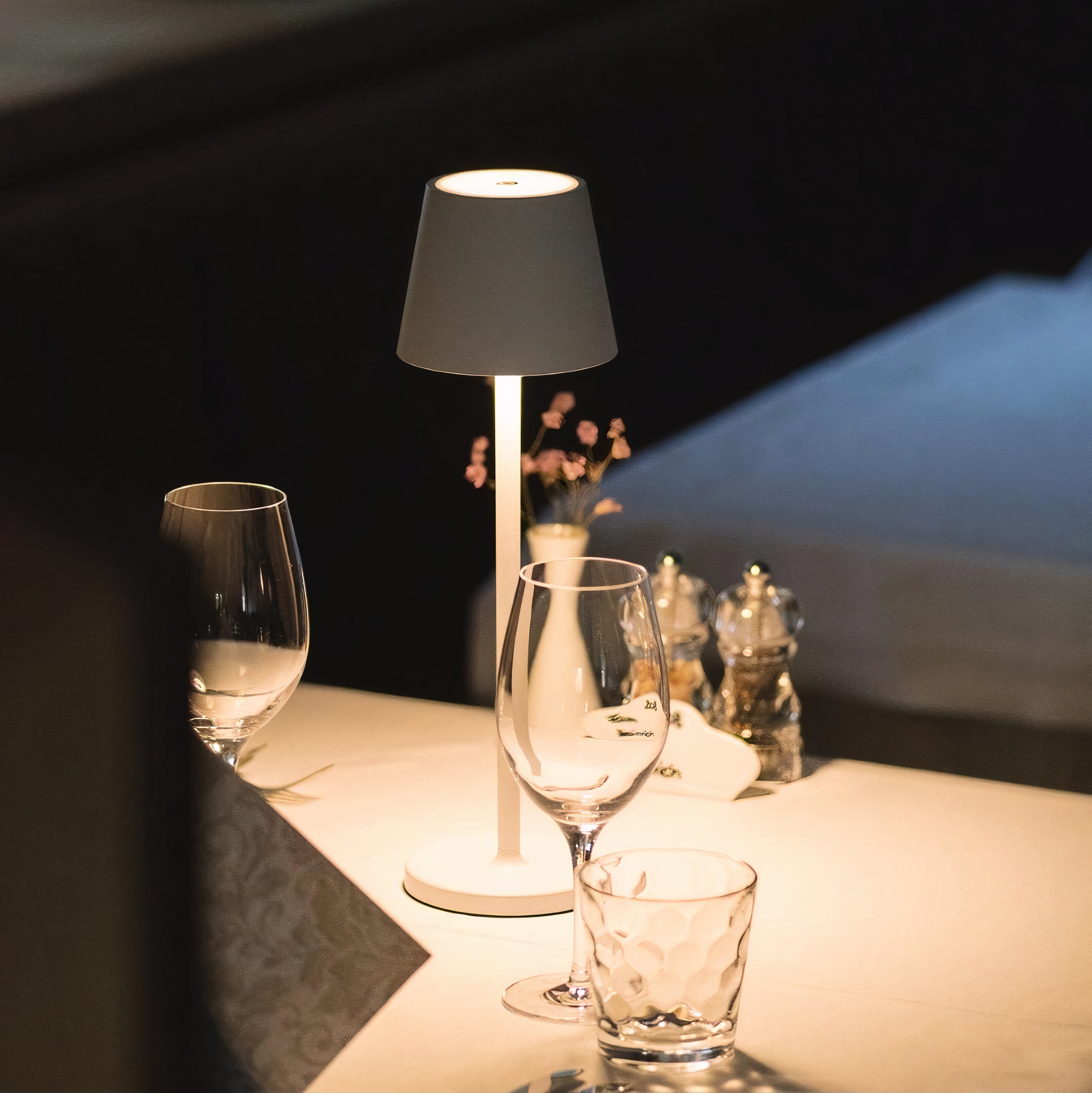 Wireless LED Table Lamp