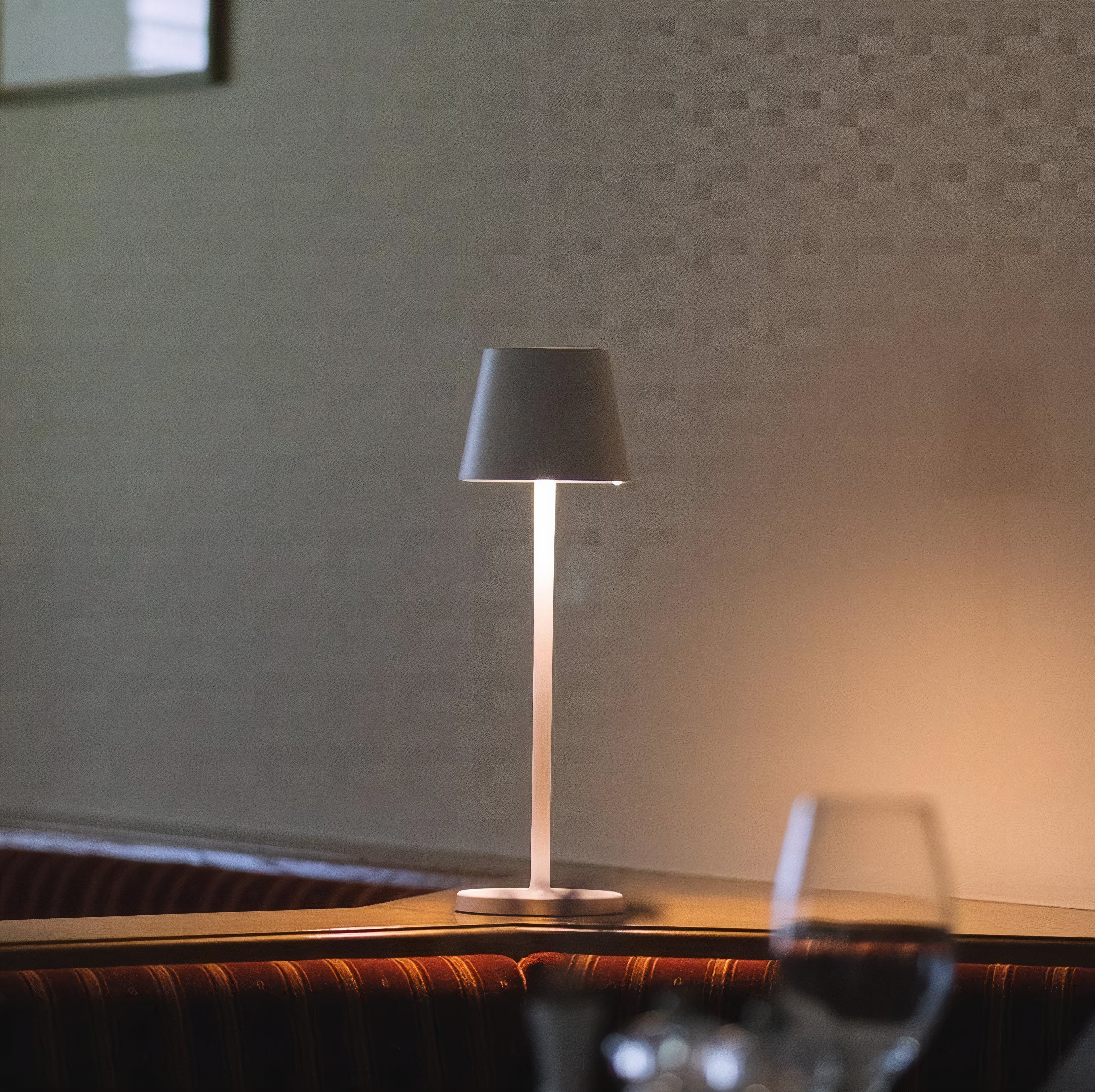 Wireless LED Table Lamp
