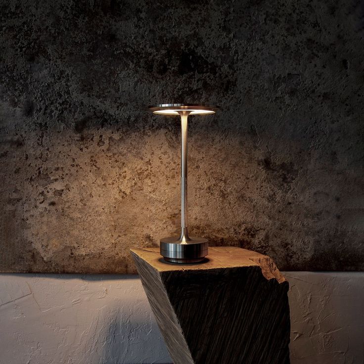 luxury cordless table lamp