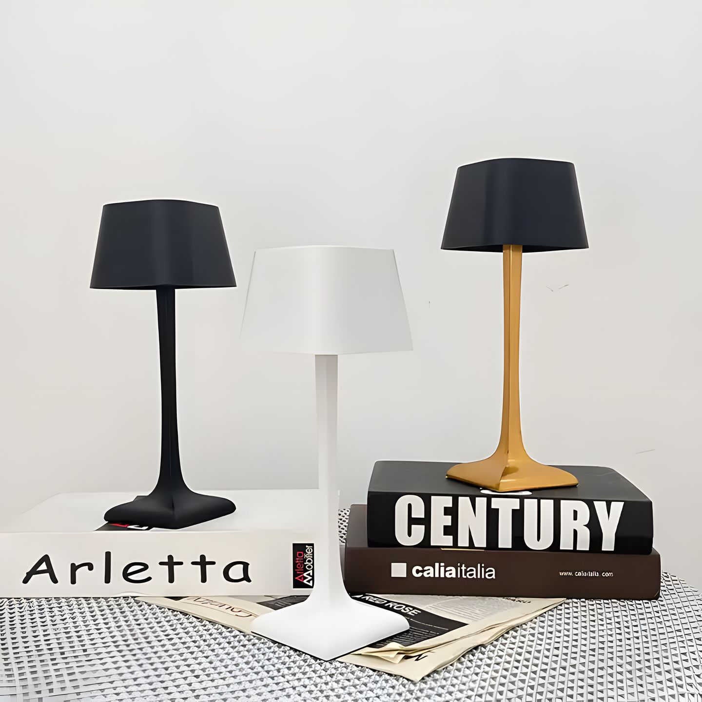 Modern Wireless Table Lamp