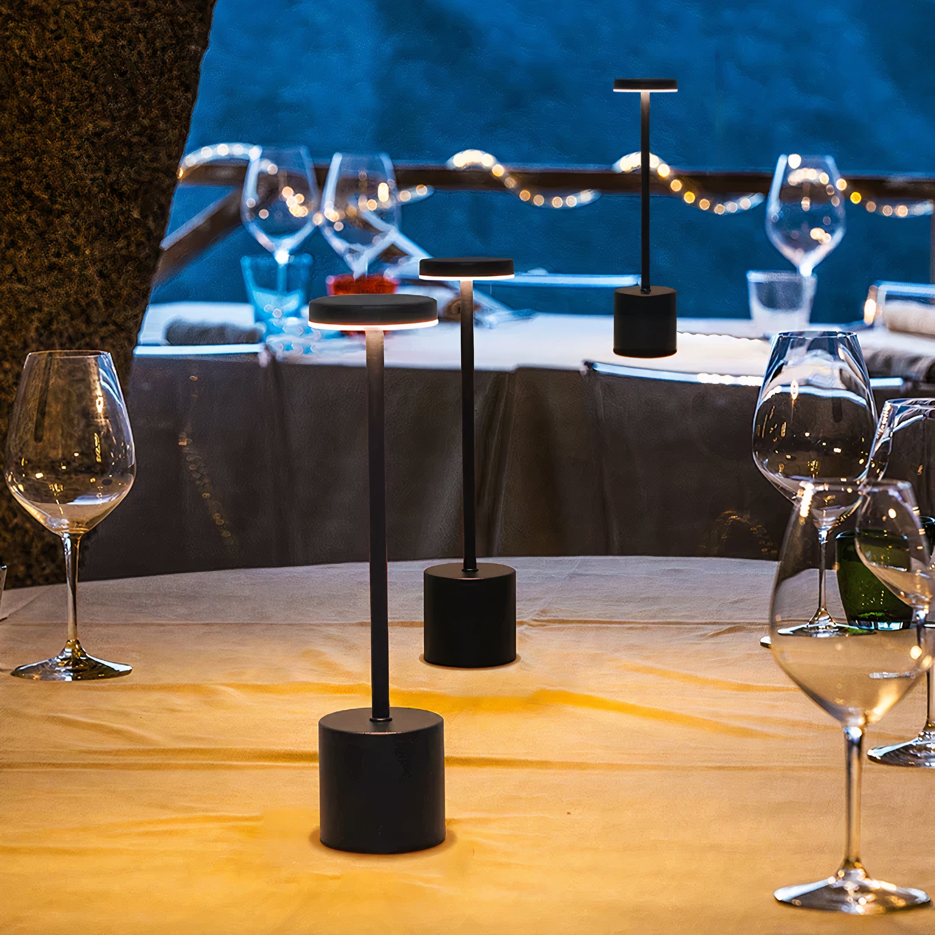 Elegant wireless table lamp