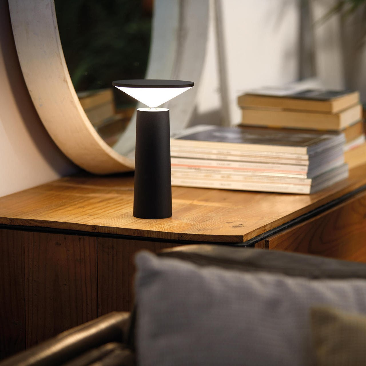 360° Rotatable Table Lamp