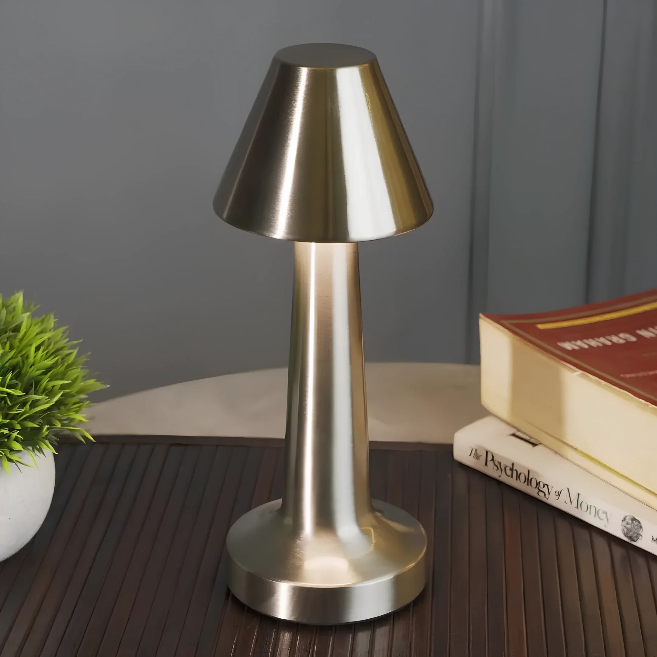 Elegant Dine Table Lamp