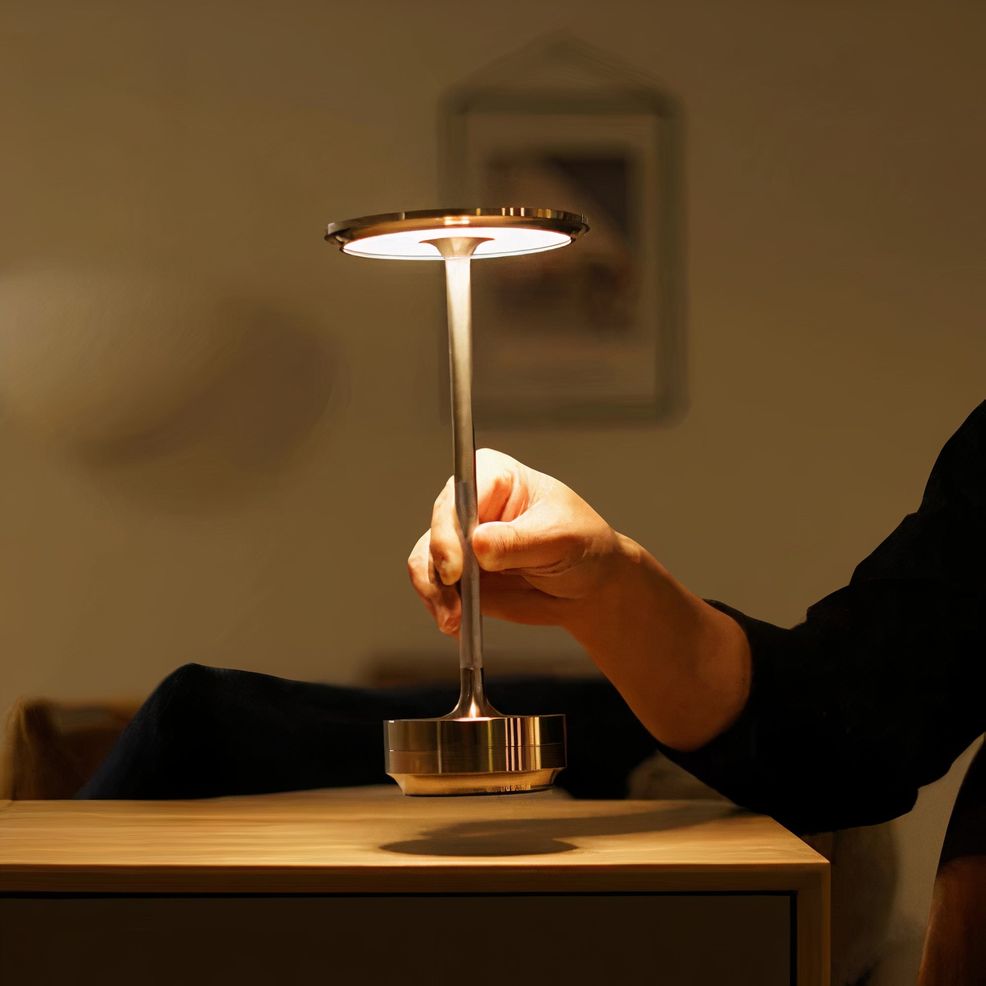 luxury cordless table lamp