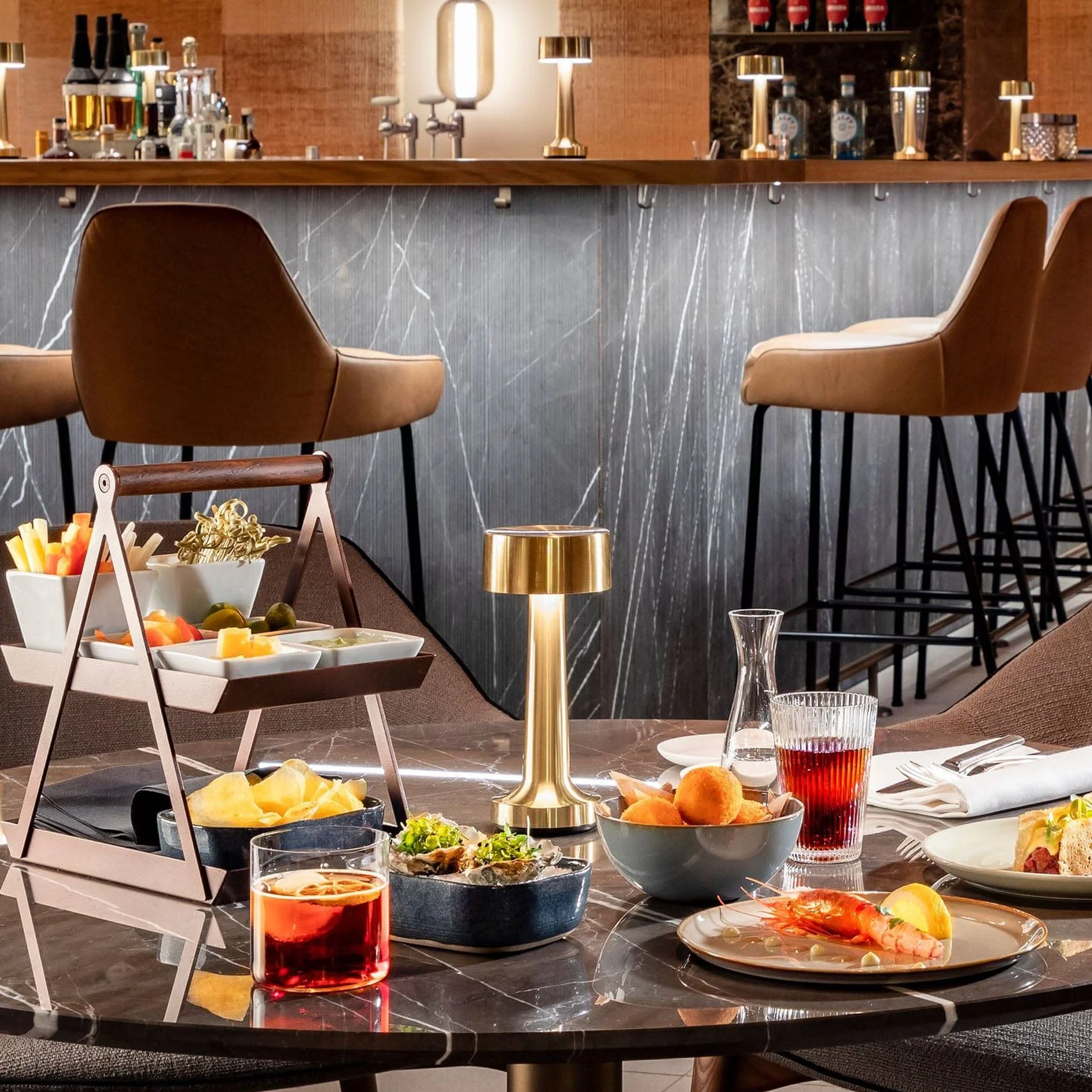 Elegant Dine Table Lamp