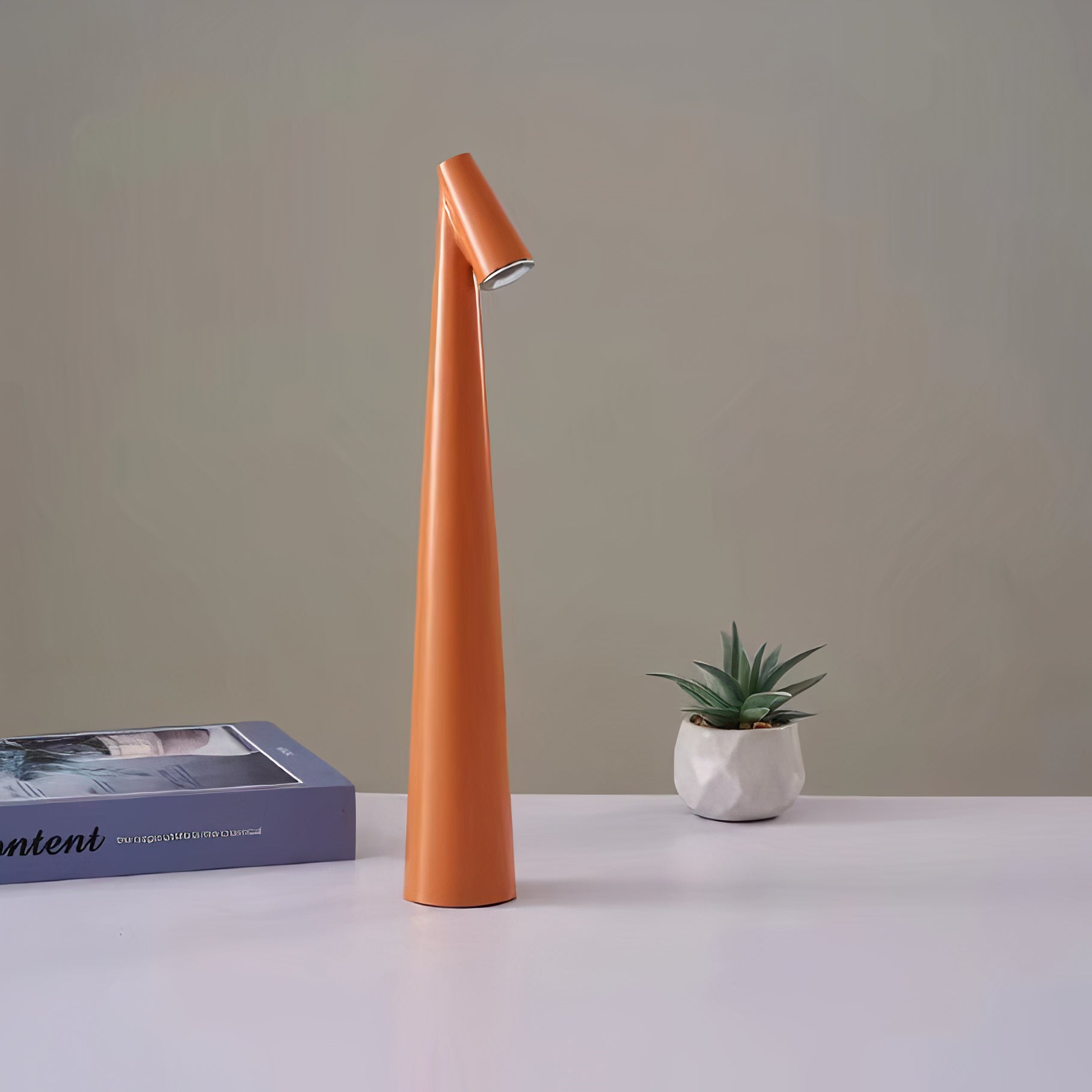 Minimalist Beam Lamp – Portable Ambient Light with Scandinavian Charm