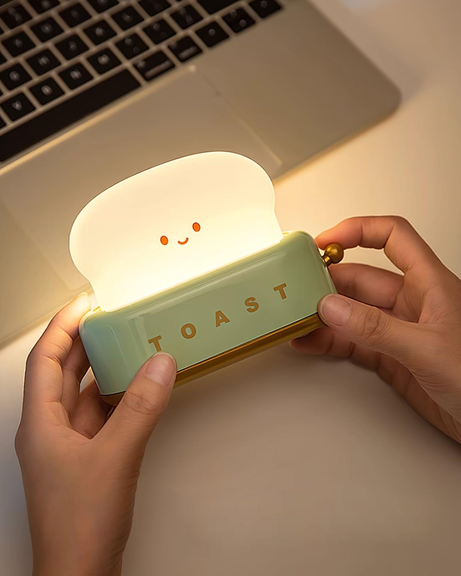 Retro Brottoaster Night Light