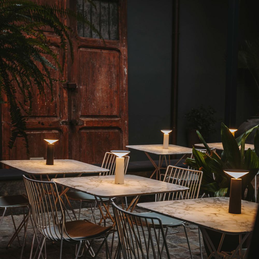 360° Rotatable Table Lamp