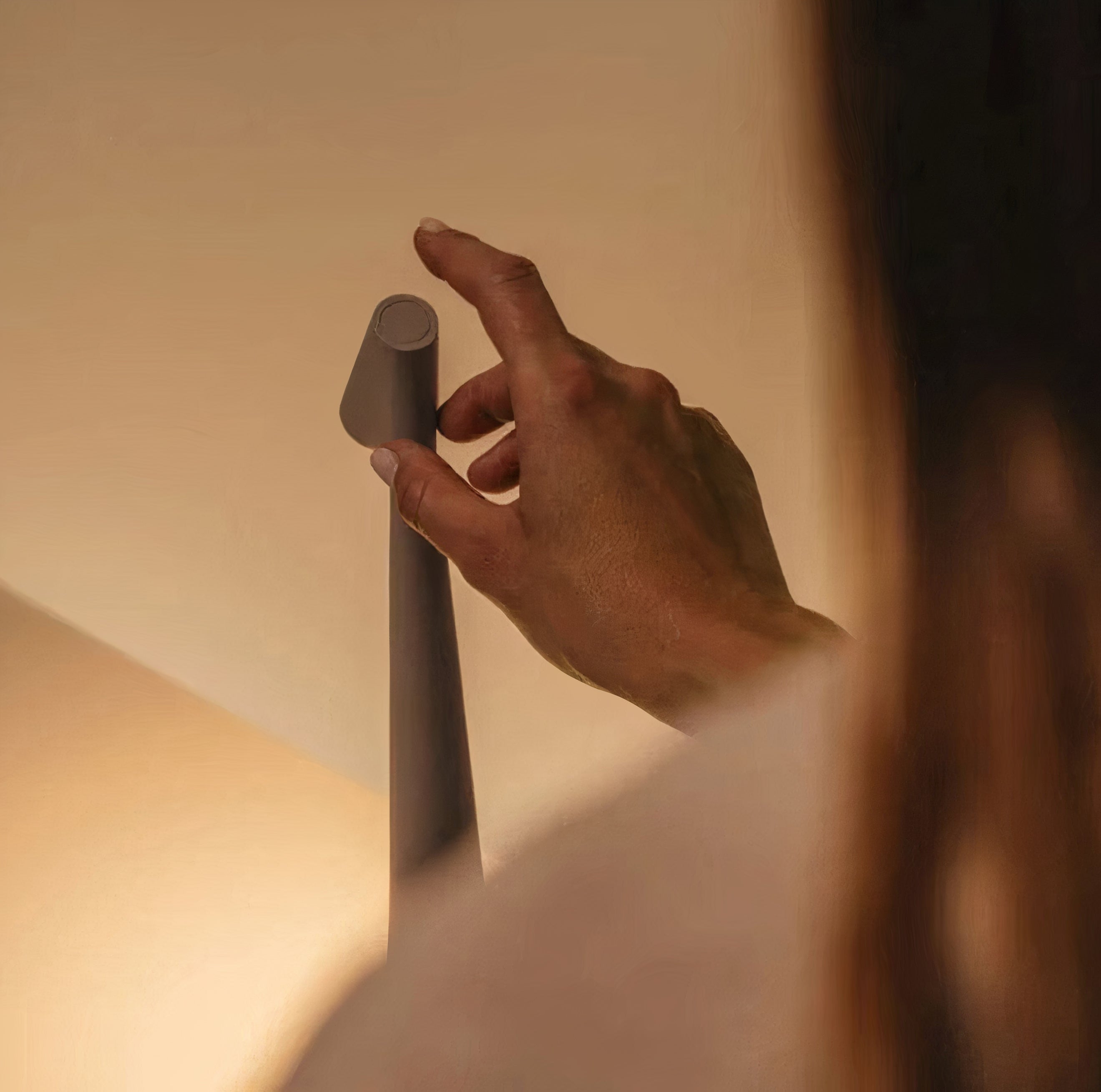 Minimalist Beam Lamp – Portable Ambient Light with Scandinavian Charm